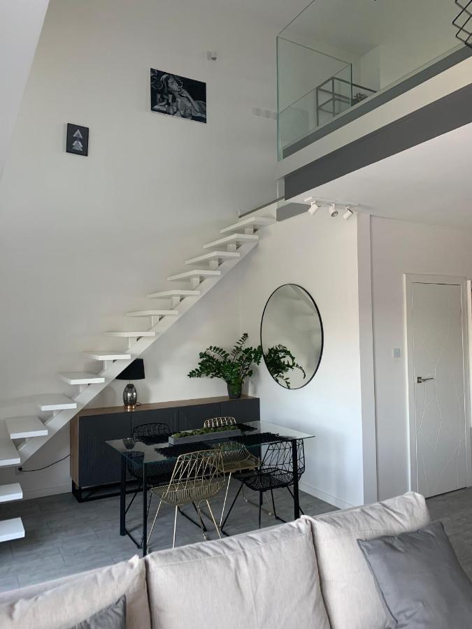 Ekskluzywny Penthouse Z Ogrodem W Centrum Lodzi Luaran gambar