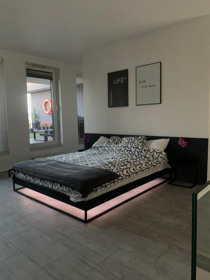 Ekskluzywny Penthouse Z Ogrodem W Centrum Lodzi Luaran gambar