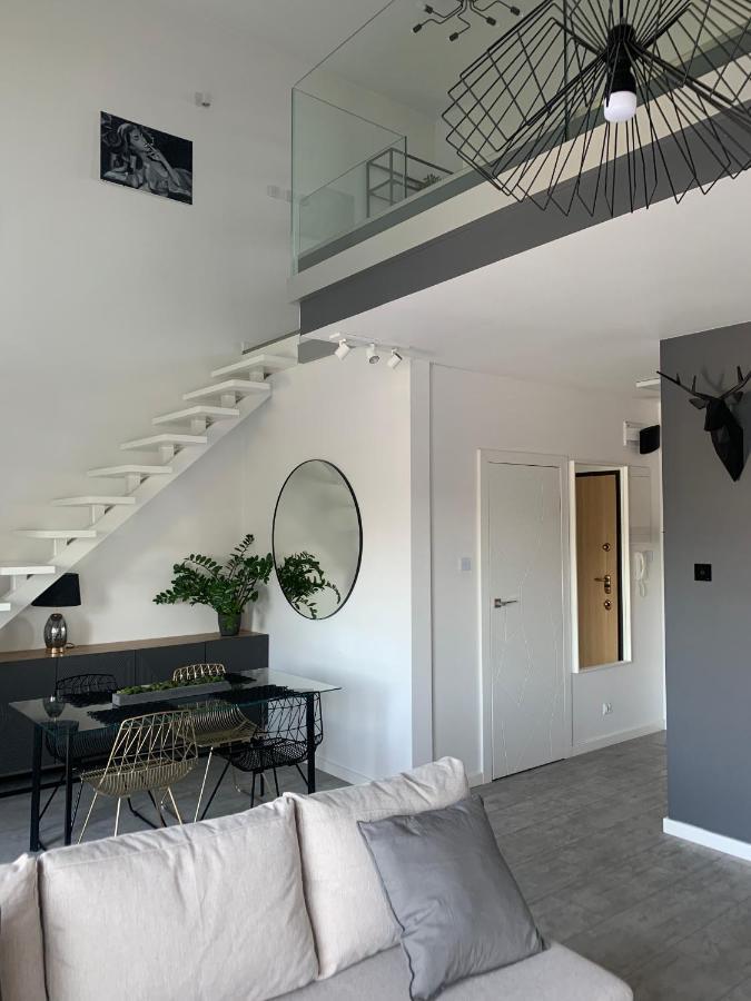 Ekskluzywny Penthouse Z Ogrodem W Centrum Lodzi Luaran gambar