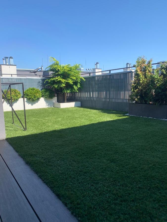 Ekskluzywny Penthouse Z Ogrodem W Centrum Lodzi Luaran gambar